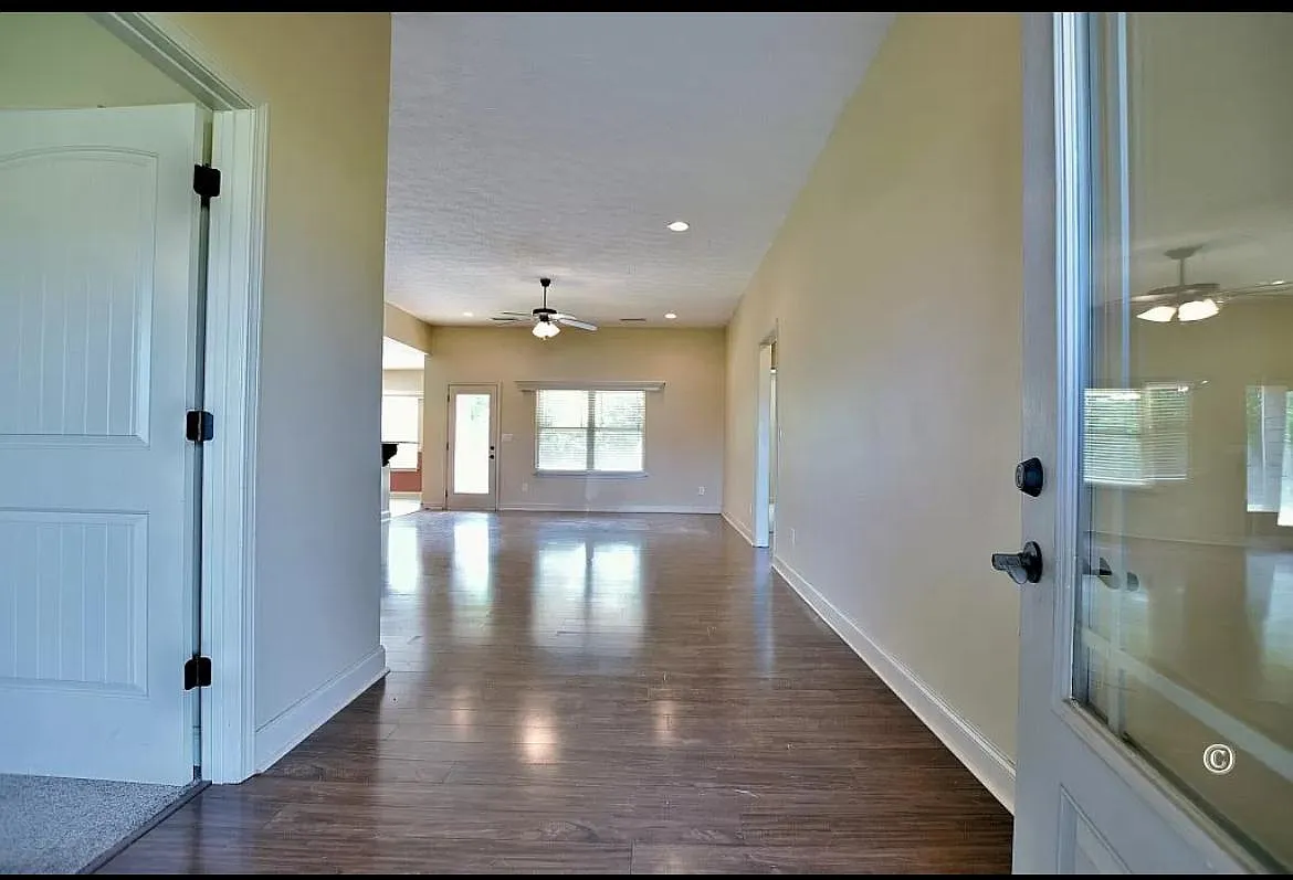 Building Photo - 7 Greyhawk Ct
