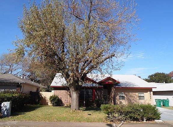 2nd image of 1405 Mulberry Way
