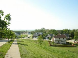1554 Laurel Bluffs Dr, Hazelwood, MO 63042