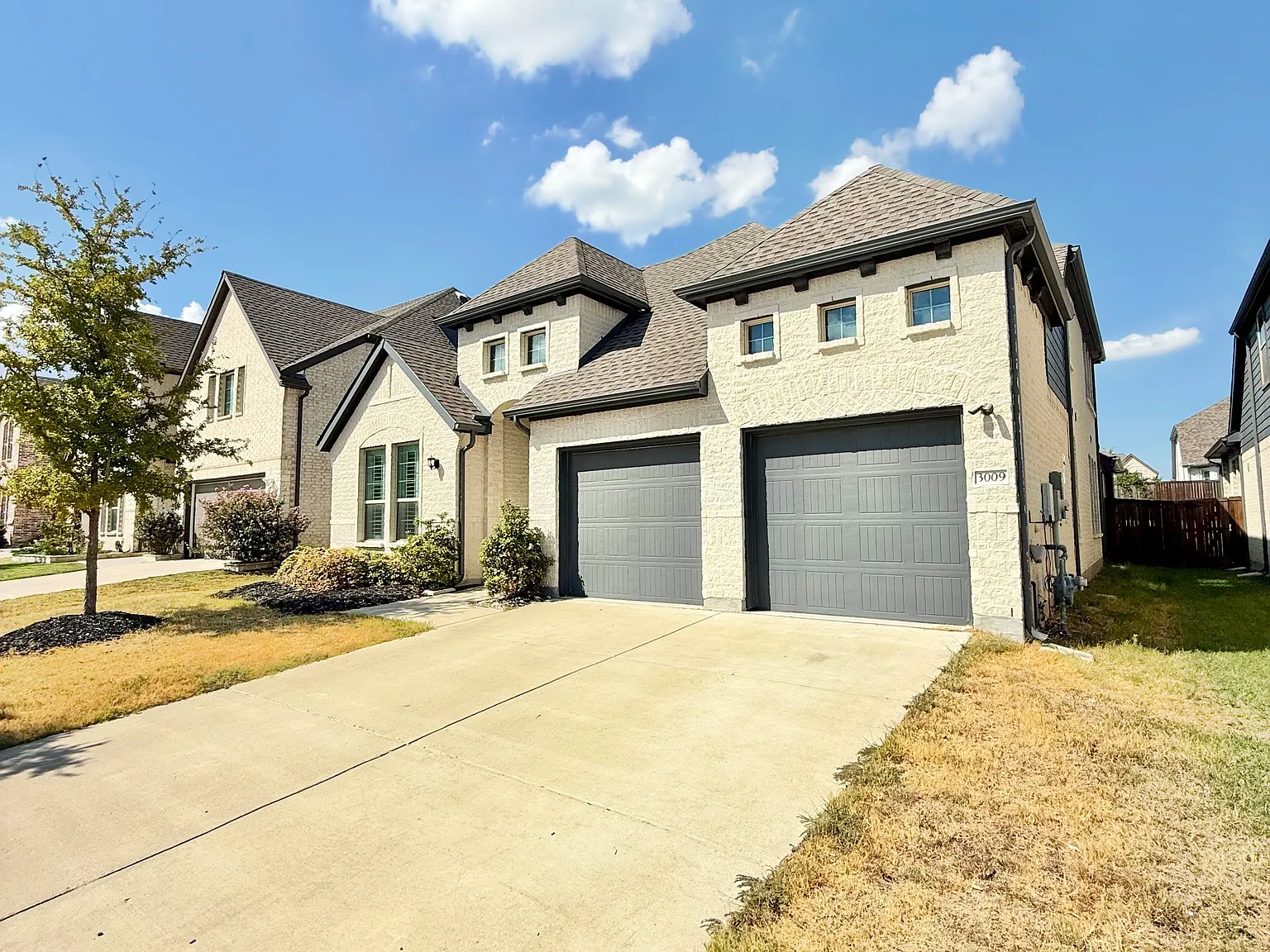 4 bed, 2951 sqft, $3,650 — Photo 3