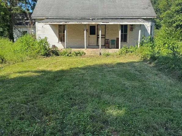 155 Gray St, Graysville, TN 37338