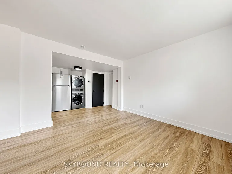 139 Wineva Ave #B — Photo 5