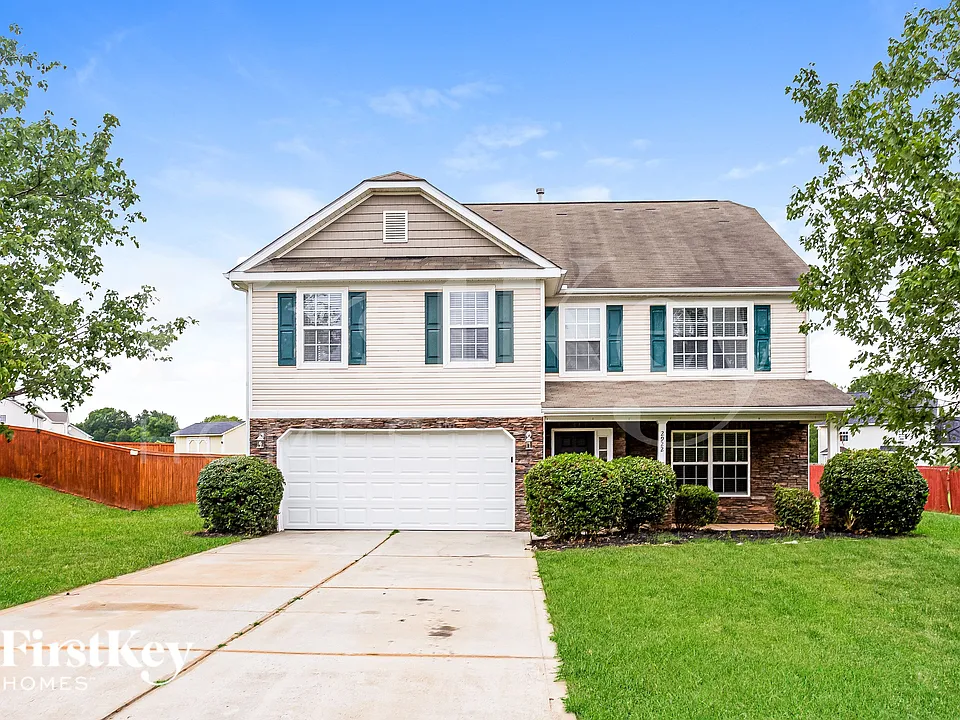 2922 Blueberry Dr