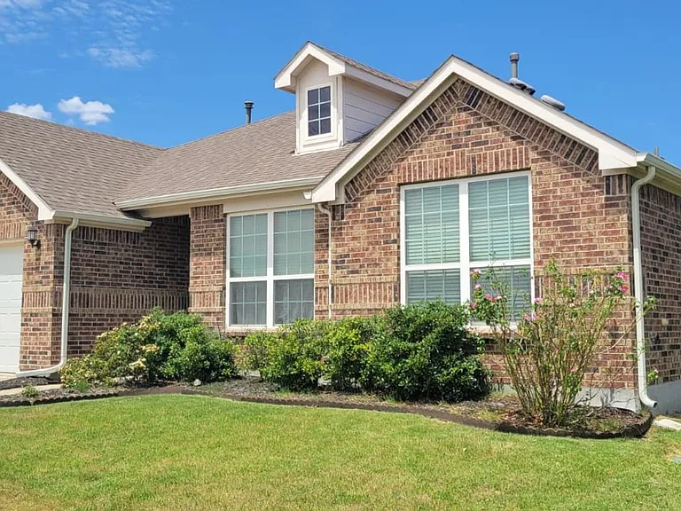 8020 Horseman Rd — Photo 2