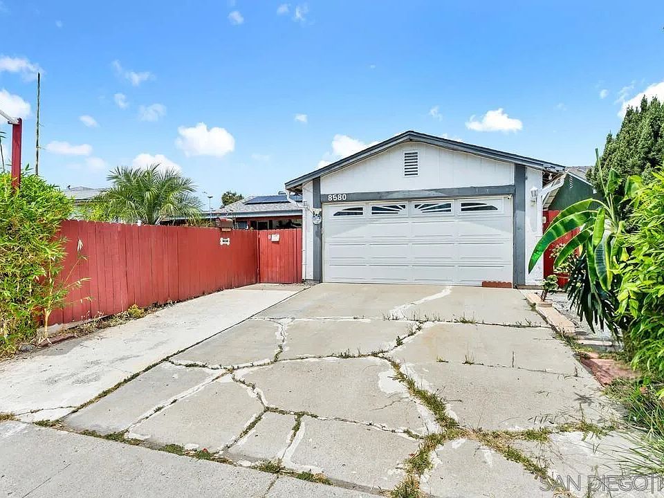 1st image of 8580 Gold Coast Dr
