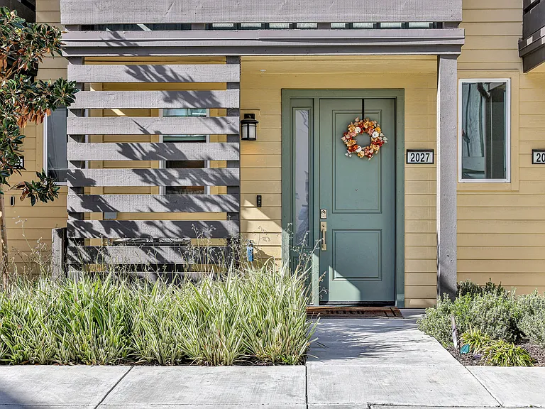 2027 Joshua Tree Cir — Photo 2