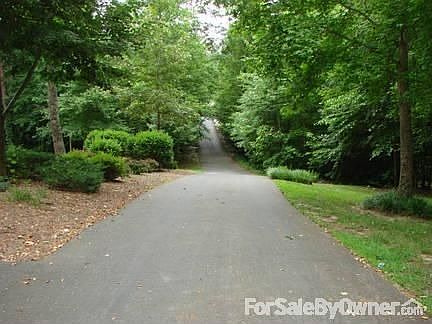 View of Driveway : This secluded private driveway hides the home from the cul du sac.