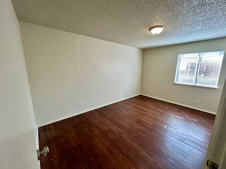 1295 Downard Ln — Photo 9