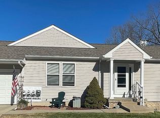 1126 Riverview Ct, Williamston, MI 48895