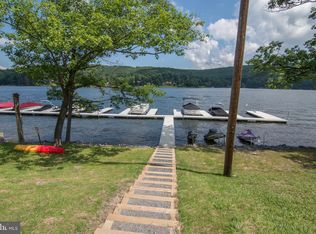 142 Lemley Dr #I, Oakland, MD