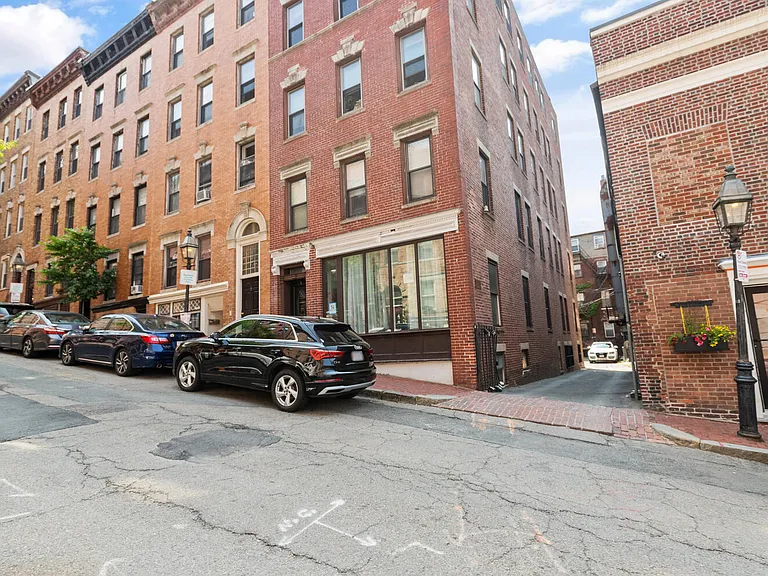 5 Grove St #7 — Photo 10