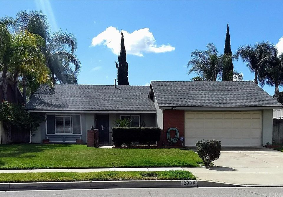 1st image of 2908 E Oak Hill Dr