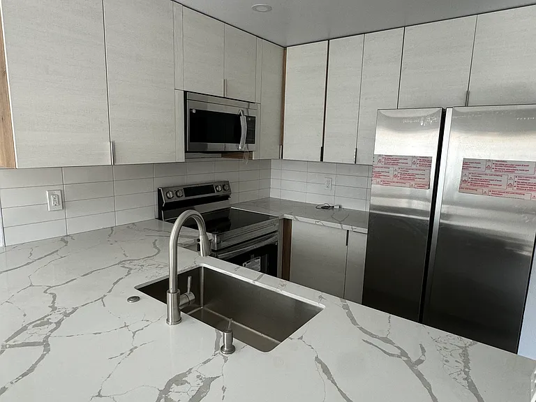 589 N Johnson Ave N #113 — Photo 2