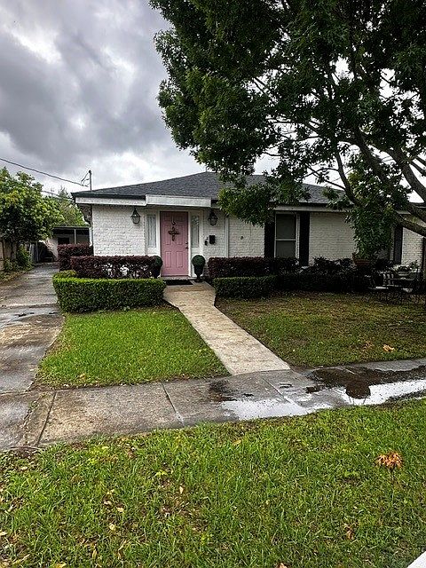 1st image of 120 38th St