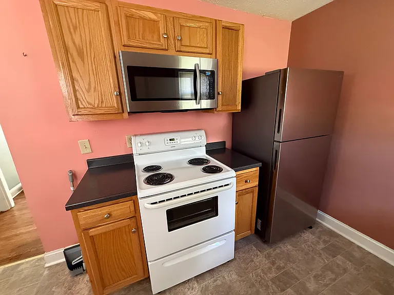 3300 Miami St — Photo 10