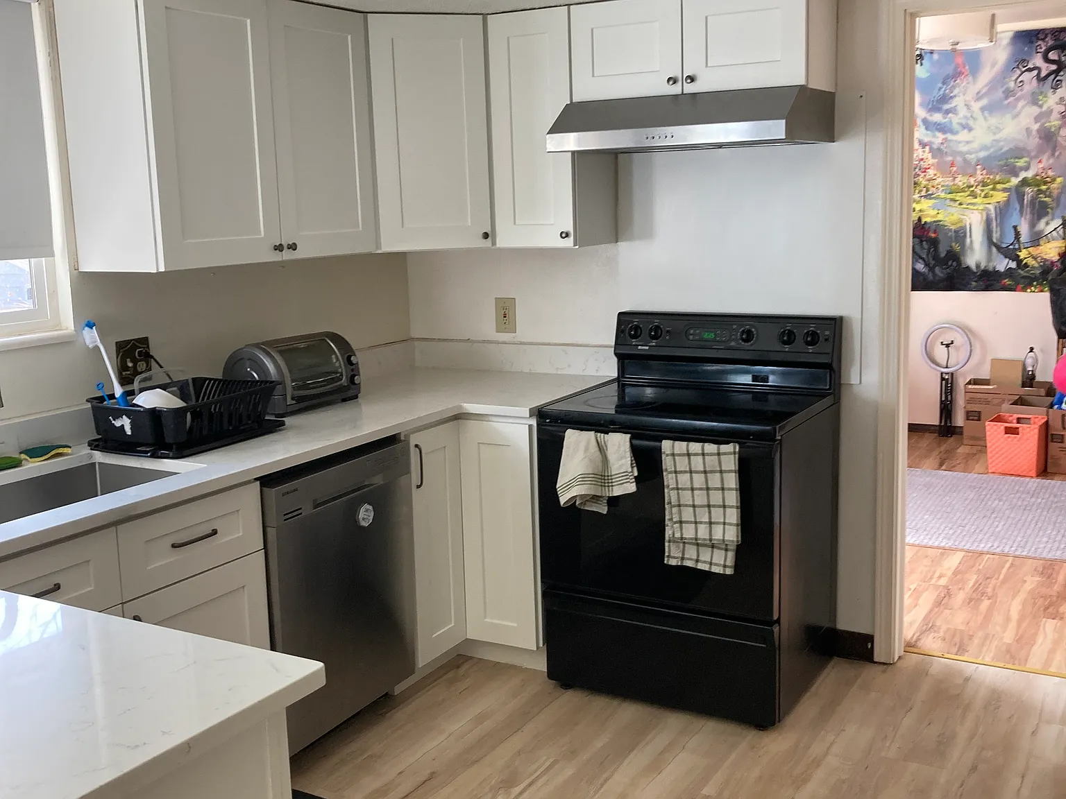 4 bed, 2700 sqft, $3,000 — Photo 3