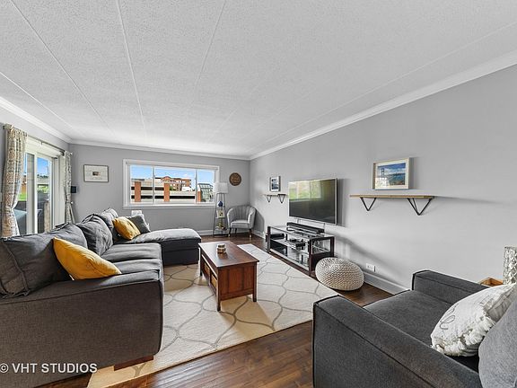 2nd image of 214 N Pine Ave APT 4D