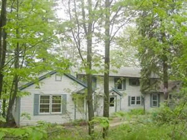 11 Waters Edge Rd, North Swanzey, NH 03431