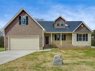 7715 Summit Landing Dr, Browns Summit, NC 27214