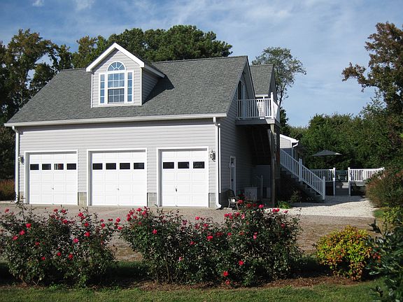 3-Bay Garage with Room Above