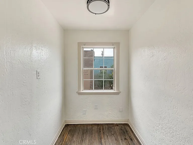 1515 E Walnut Way — Photo 19