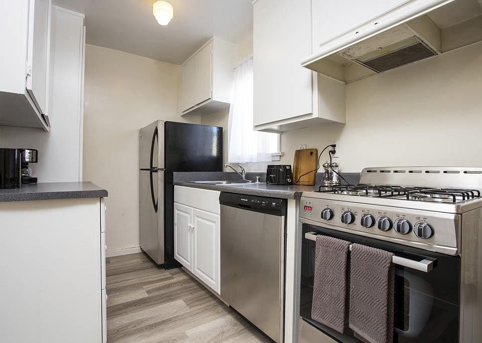 2nd image of 2620 11th St APT 1