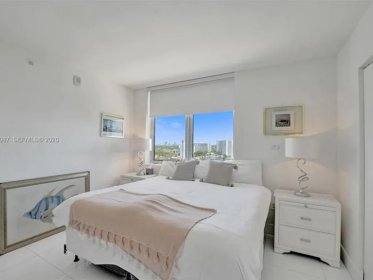 2600 E Hallandale Beach Blvd #T1902 — Photo 23