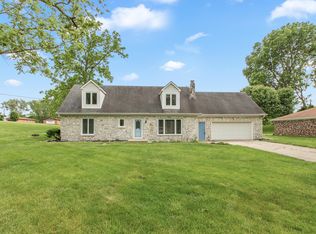 8465 Hilltop Ln, Martinsville, IN 46151