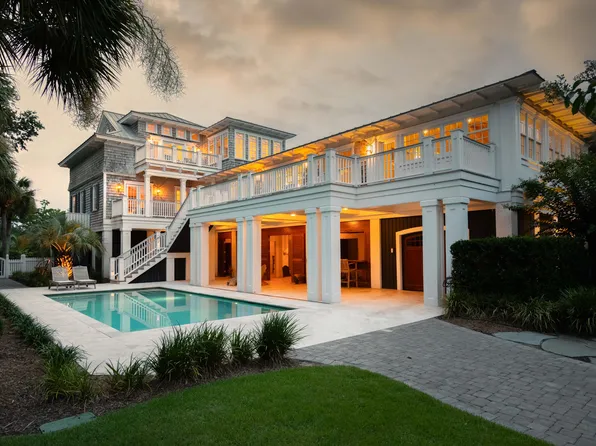 2668 Bayonne St, Sullivans Island, SC 29482