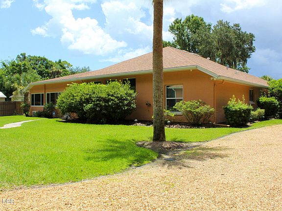 3rd image of 751 Calle Grande St