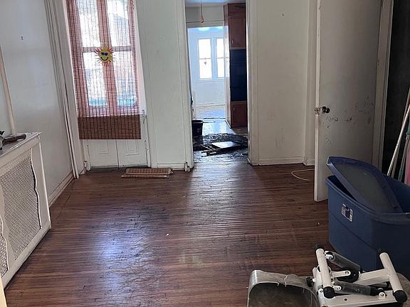 3rd image of 119 W Haines St