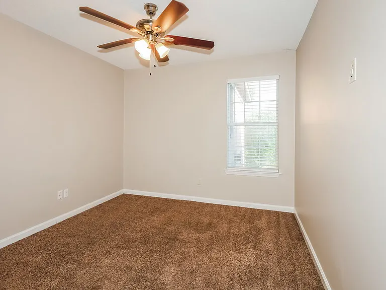 90 Oak Ridge Cv — Photo 13