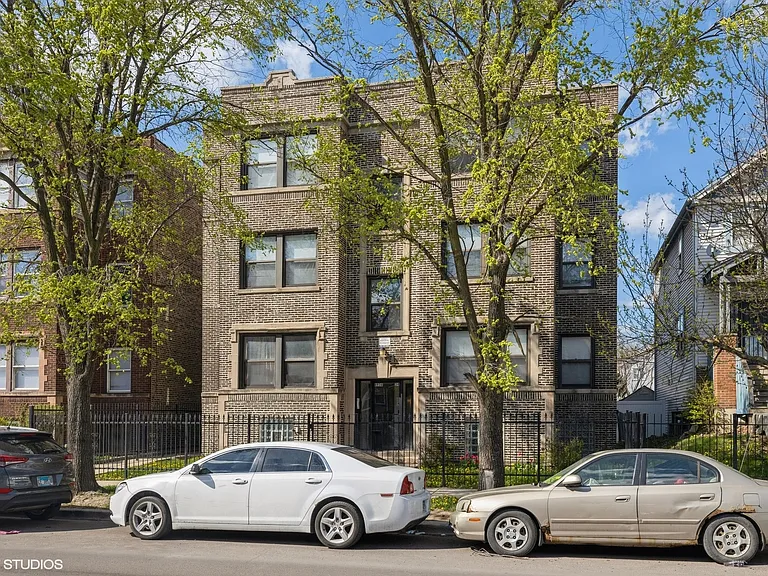 4934 W Jackson Blvd #GARDEN — Photo 1