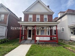 425 Russellwood Ave, Mc Kees Rocks, PA 15136
