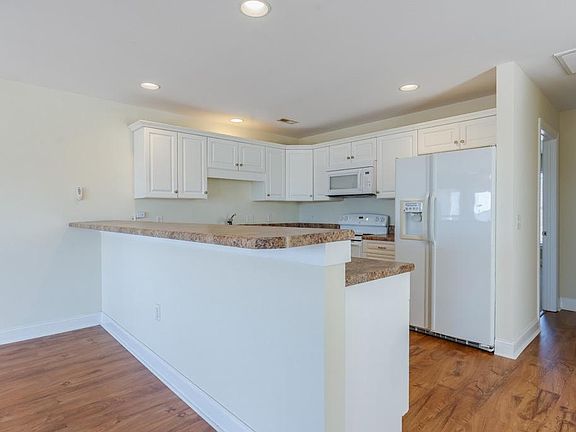 5th image of 5022 E Oak Island Dr APT 4