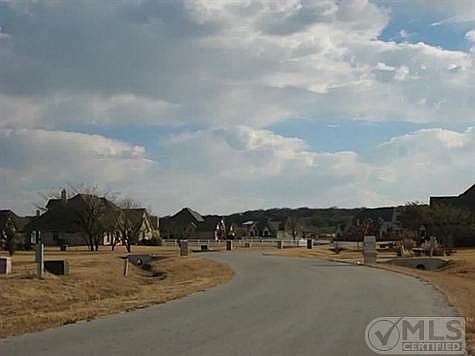 2nd image of 3301 Bent Creek Trl
