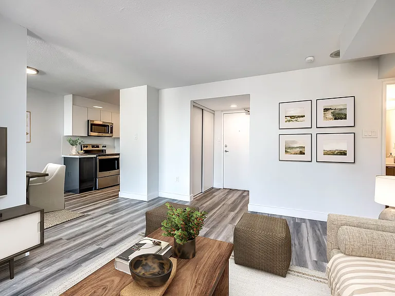 15 Martha Eaton Way — Photo 4
