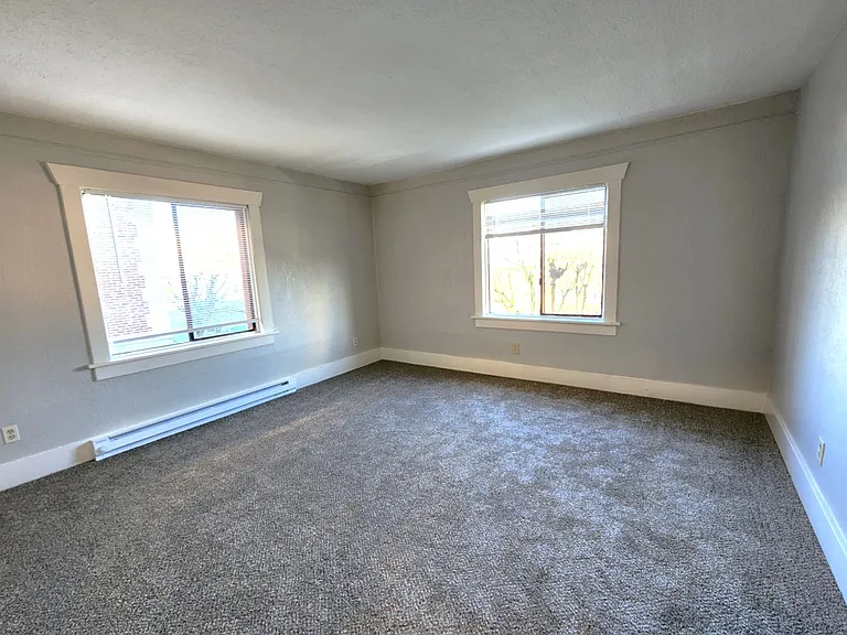 Florence Apartments — Photo 4