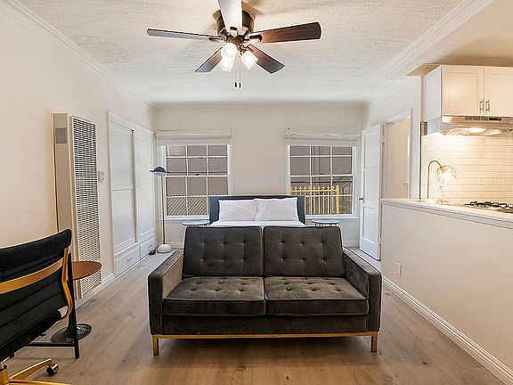 2nd image of 707-709 Crenshaw Blvd #707-03