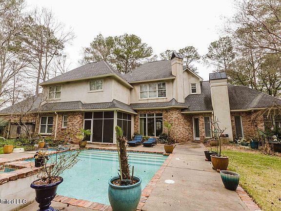 5th image of 101 Summer Lake Dr