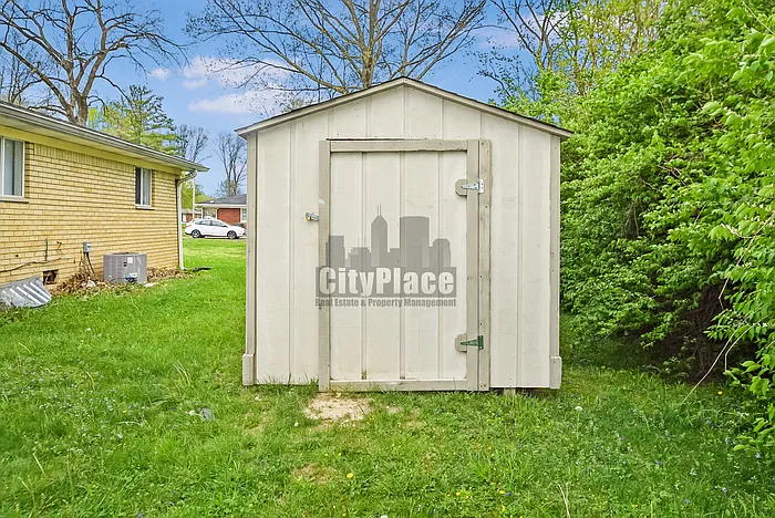 1213 Taylor Dr E — Photo 5