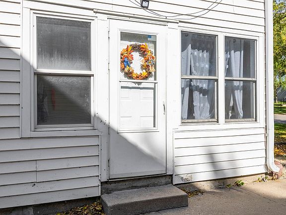 3rd image of 511 Ellsworth Ave