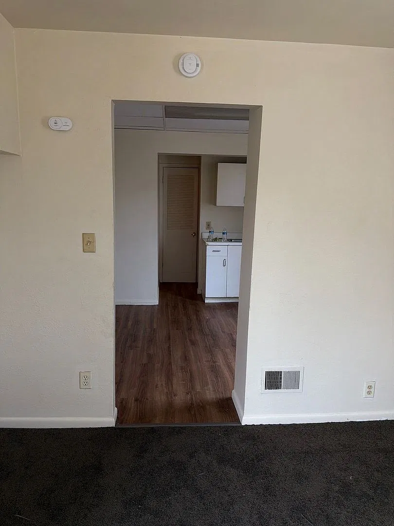 Broadway 4-plex — Photo 4
