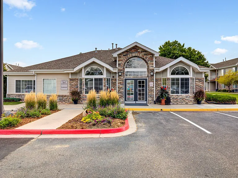 Leasing Center Exterior