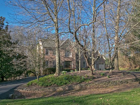 2nd image of 11375 Seneca Knoll Dr