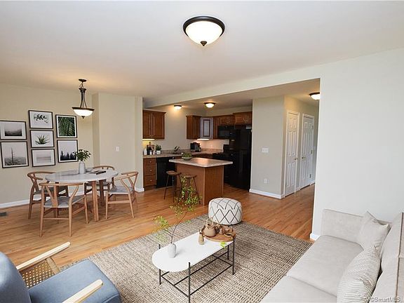 3rd image of 123 Woodland St #123