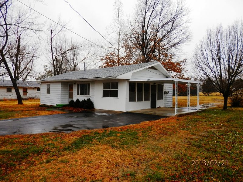 1st image of 207 W Bailey Dr