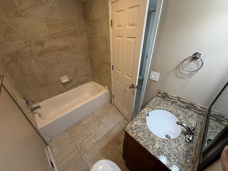 5619 42nd Street — Photo 14