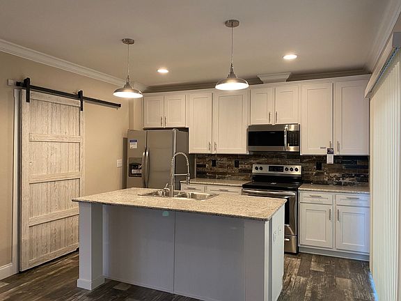 4th image of 920 Century Plaza Dr #608