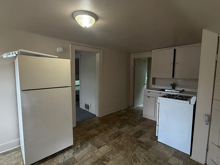 1907 S Wisconsin Ave #1/2 — Photo 3
